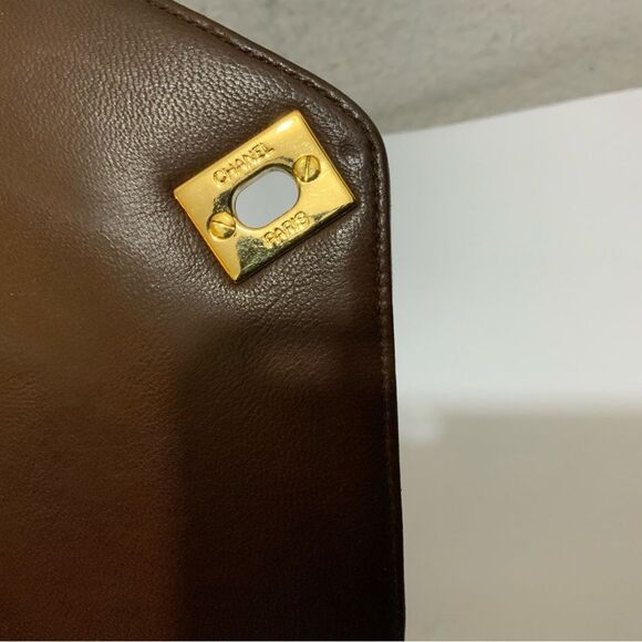 Chanel Vintage CC Turnlock Crossbody Bag Envelope Flap Chevron Lambskin… - Picture 9 of 16